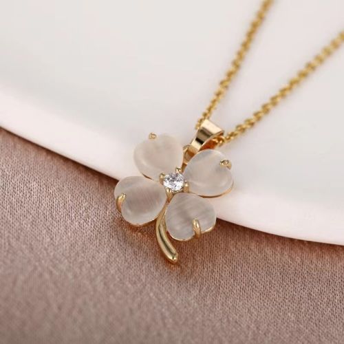 Titanium Gold Clover Necklace | HN2130